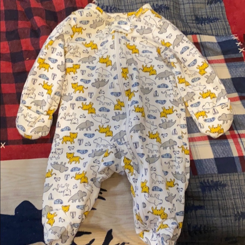 Newborn onesies - Picture 2 of 3